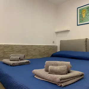 https://priorato-8-house.hotels-amalfi.com